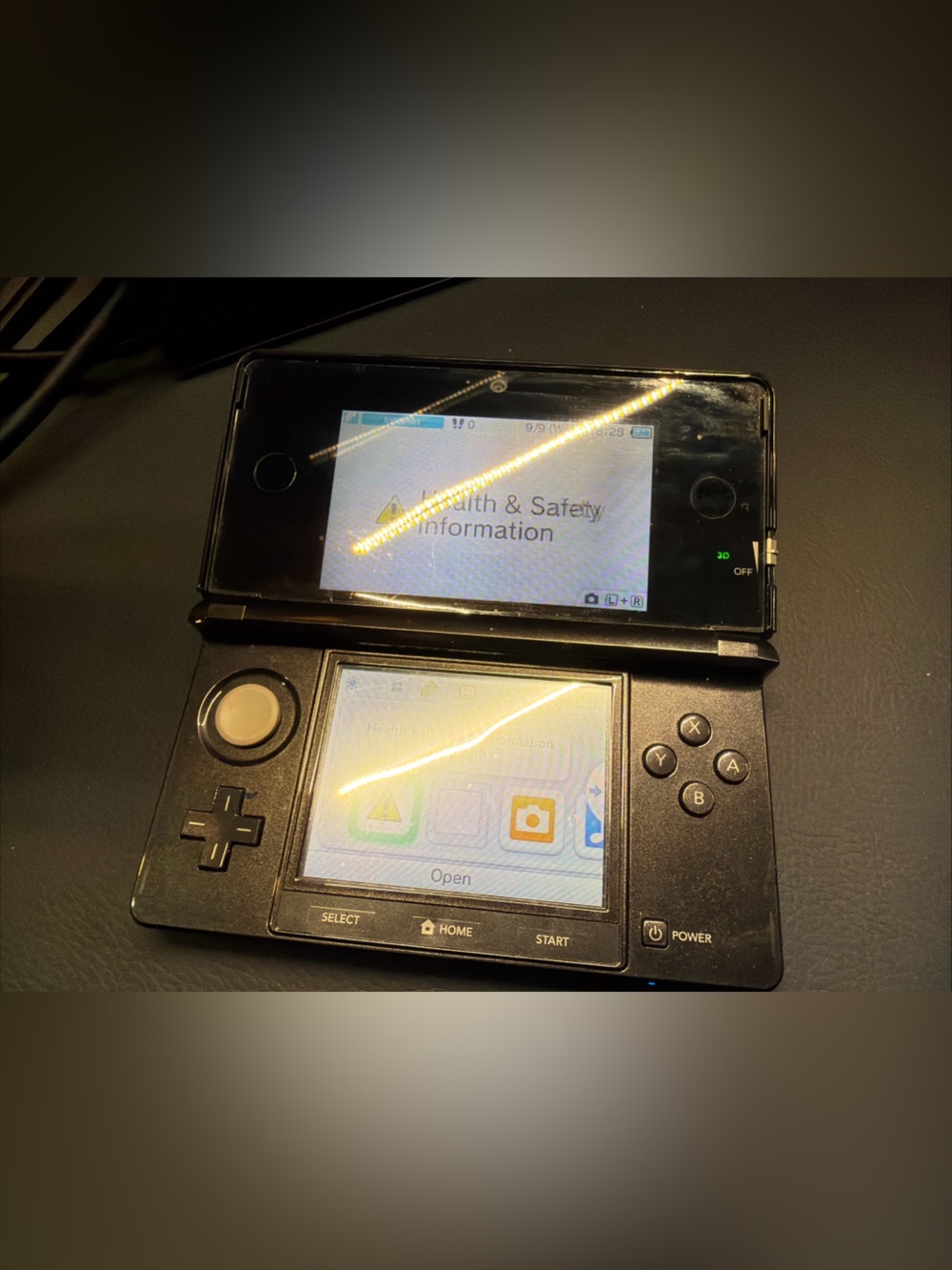 Nintendo 3DS Black Handheld English Console Charger Stylus TESTED